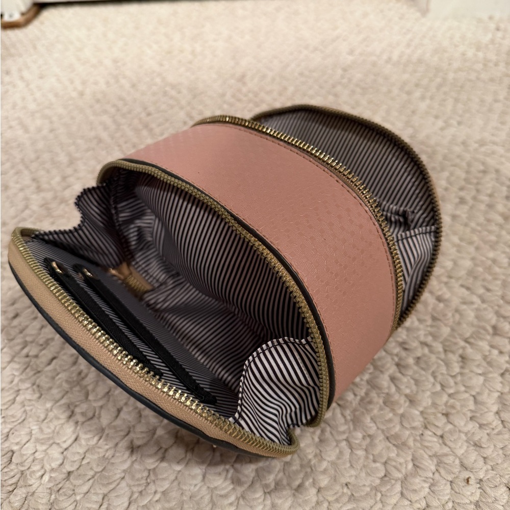 Elegant Pink and Gold jewelery pouch